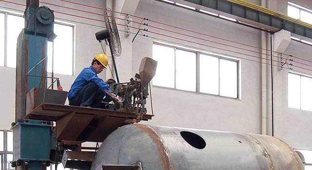 全自動(dòng)焊接設(shè)備,工作效率高、焊縫平整、線條清晰